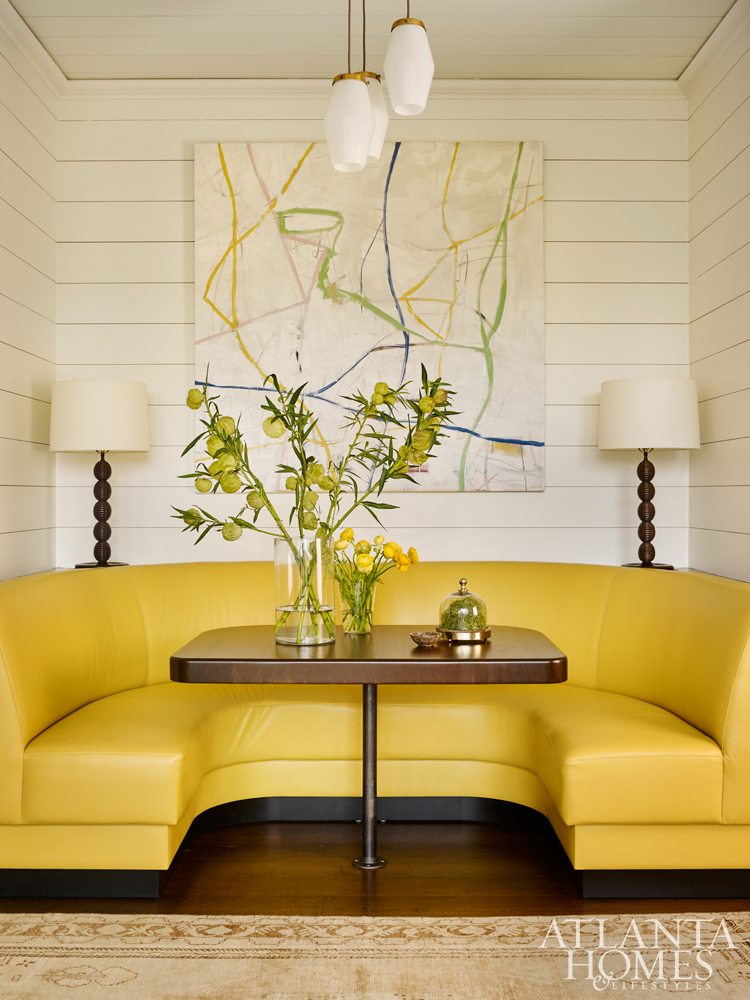 Blue Ridge Mountain banquette.Blue Ridge Mountains House.Architect D. Stanley Dixon | Interiors: Heather Dewberry | Source: Atlanta Homes & Lifestyles Photography: Emily Followill