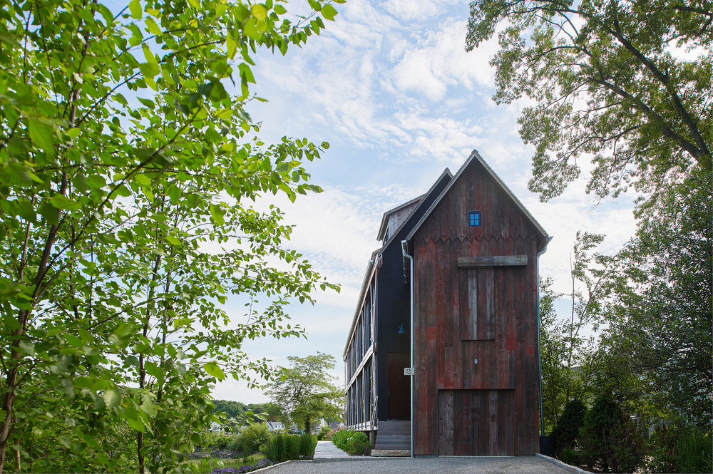 We are constantly in awe of huge talents like photographer Jane Beiles who captures the true spirit of a home, bringing the world to life in a way that is positively mesmerizing,