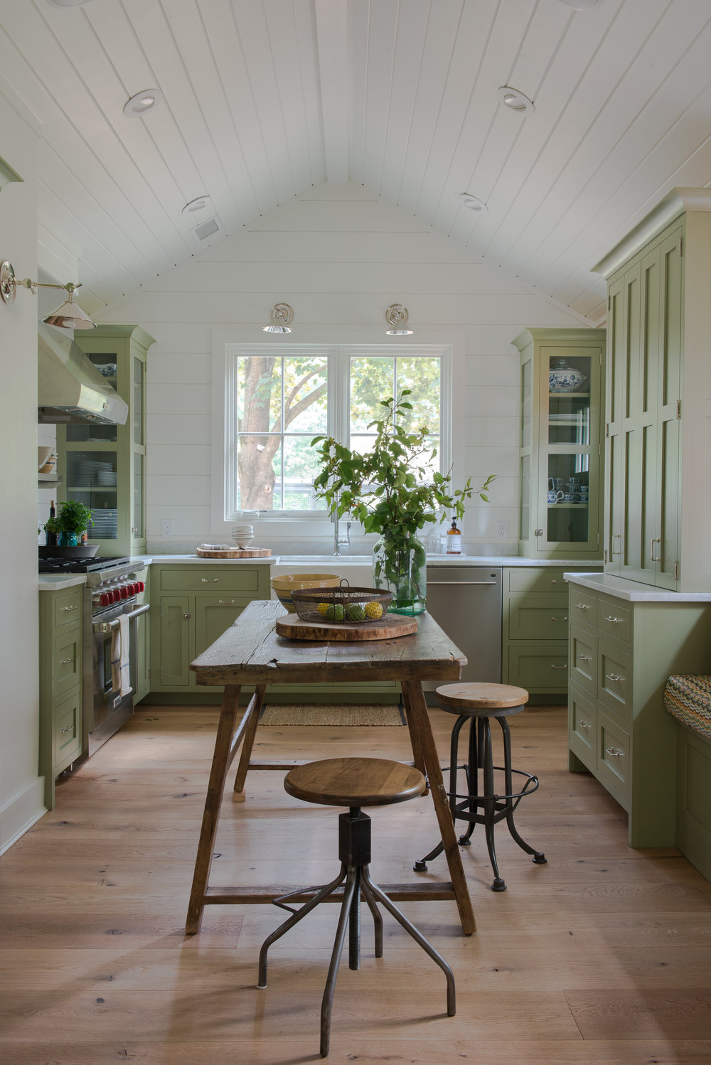 We are constantly in awe of huge talents like photographer Jane Beiles whose beautiful interior design photography captures the true spirit of a home, bringing the world to life in a way that is positively mesmerizing, -Design by Kelly Mittleman for Kelly & Co. Design - Jane Beiles Photography