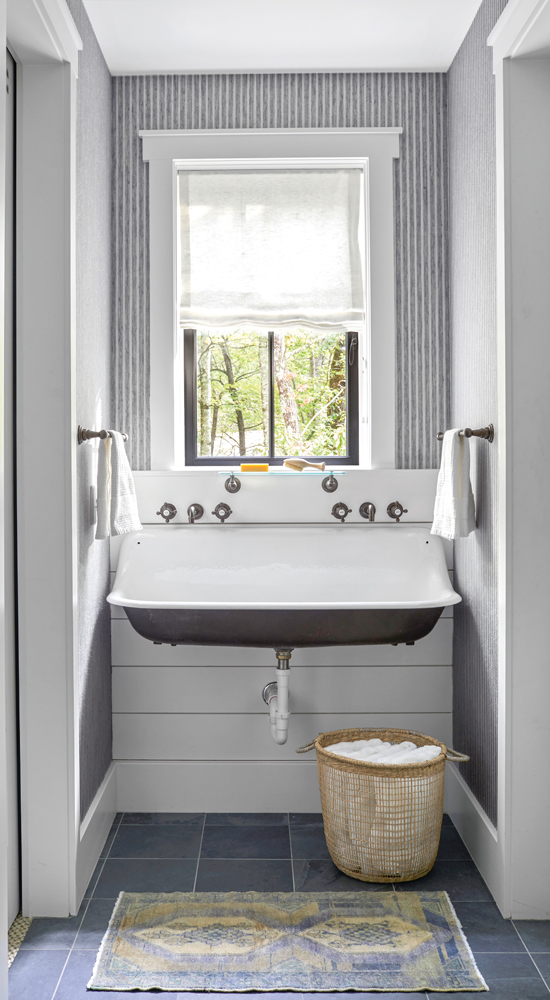 Courtney Giles bedroom