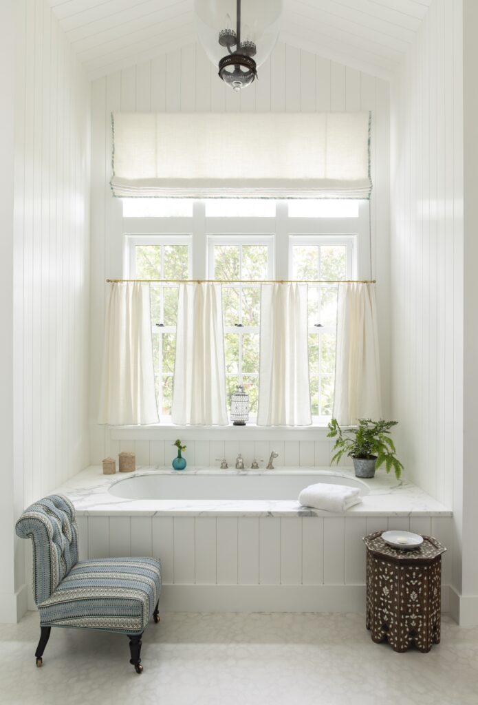 Markham Roberts bathroom