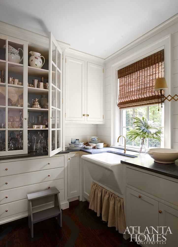 Tammy Connor Design Georgian Revival butler's pantry
