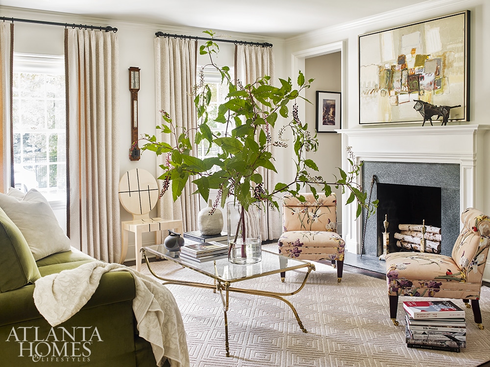Brookwood Hills shingled house living room