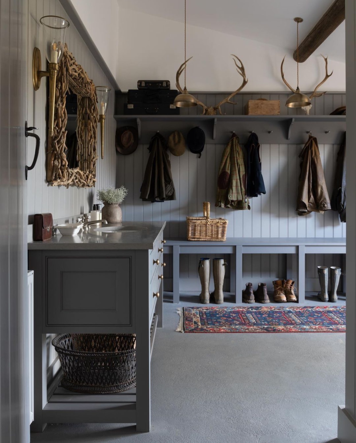 bespoke cabinet organization