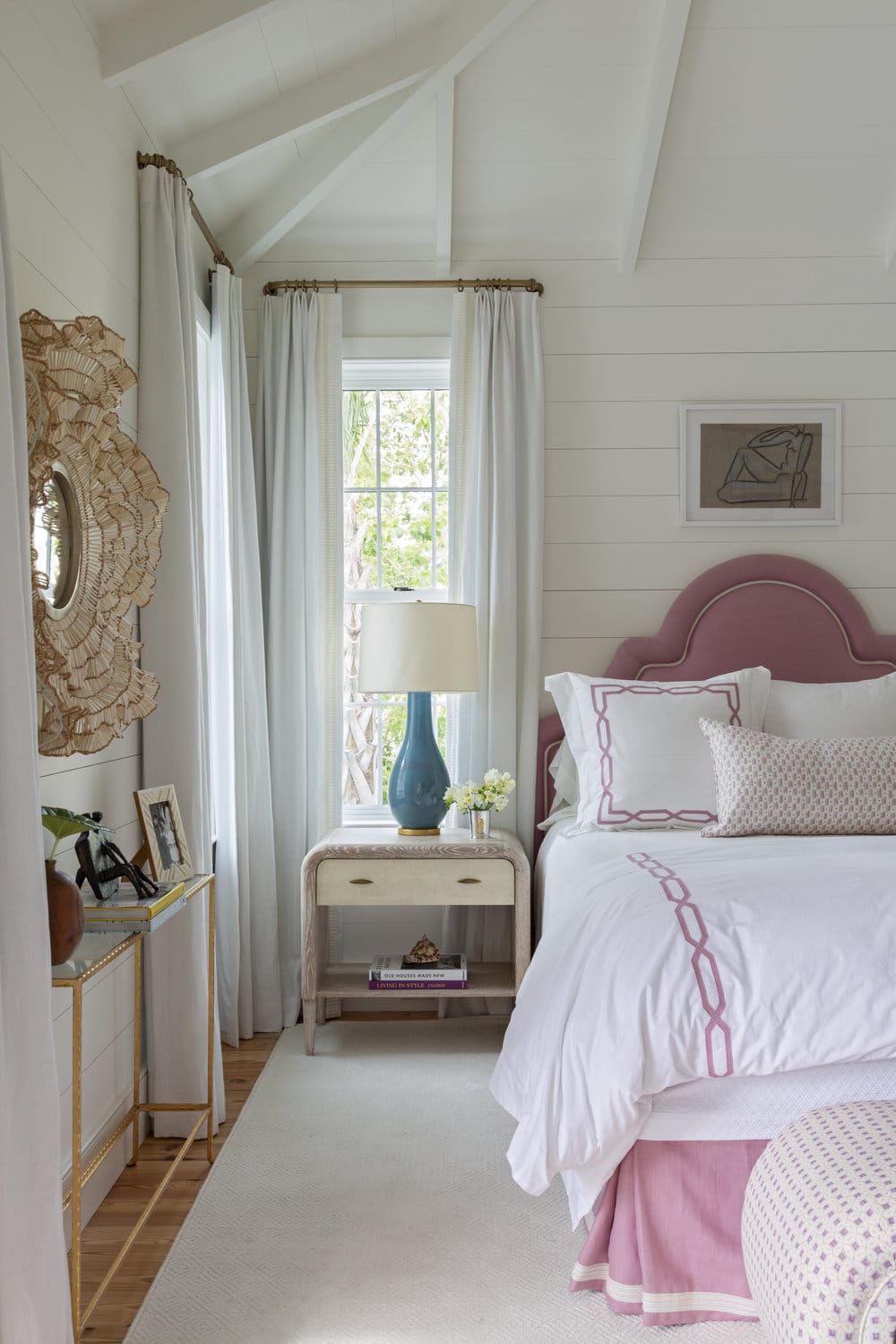 Allison Elebash | Julia Lynn Photography bedroom