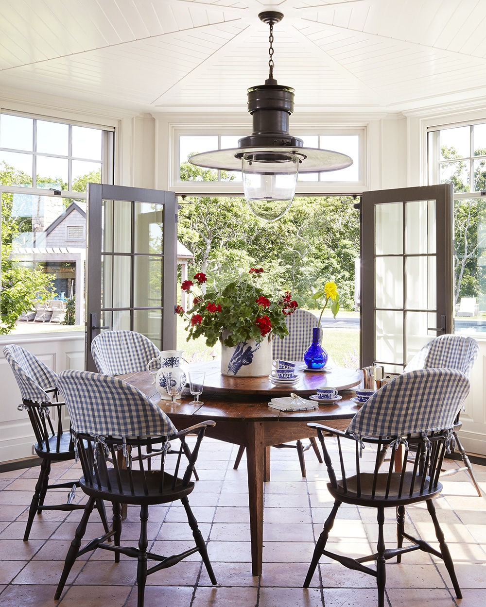 Mark Cunningham Design Martha's Vineyard home dining room