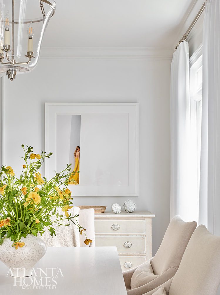 Caroline Willis designed Atlanta Home | Emily Followill Photography | Eleanor Roper Stylist | Source: Atlanta Homes & Lifestyles