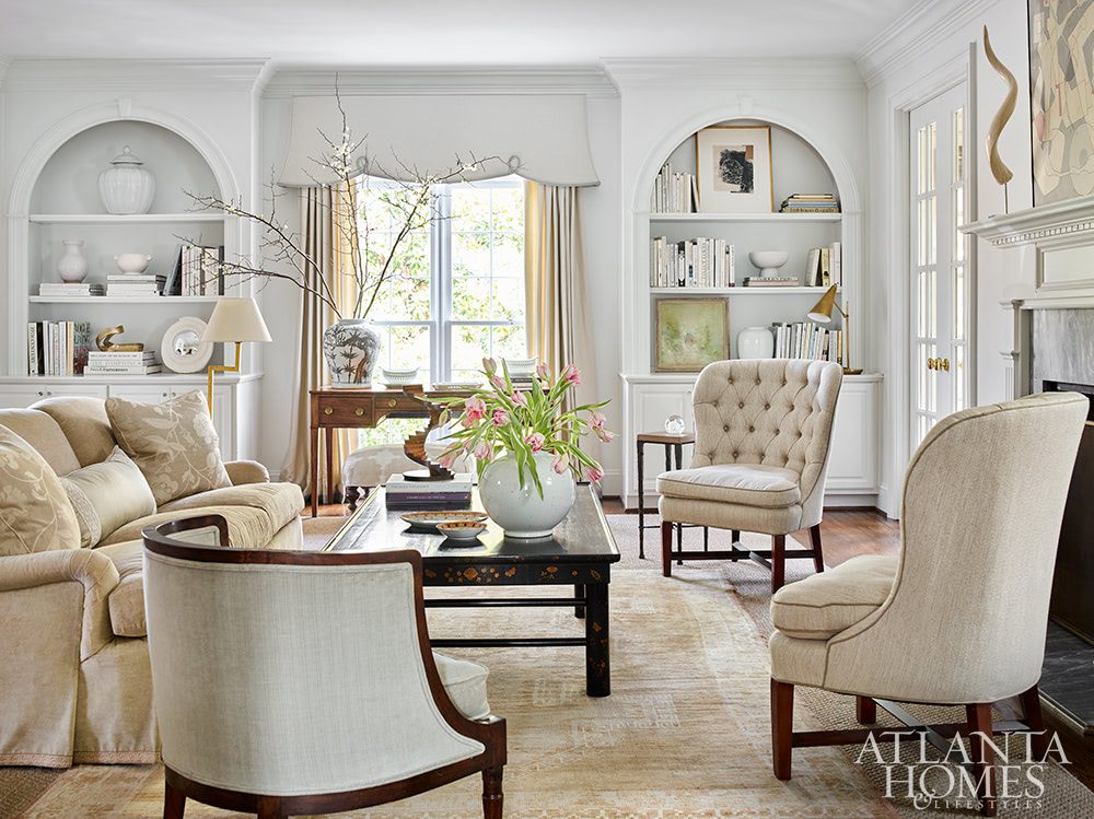 Caroline Willis designed Atlanta Home | Emily Followill Photography | Eleanor Roper Stylist | Source: Atlanta Homes & Lifestyles