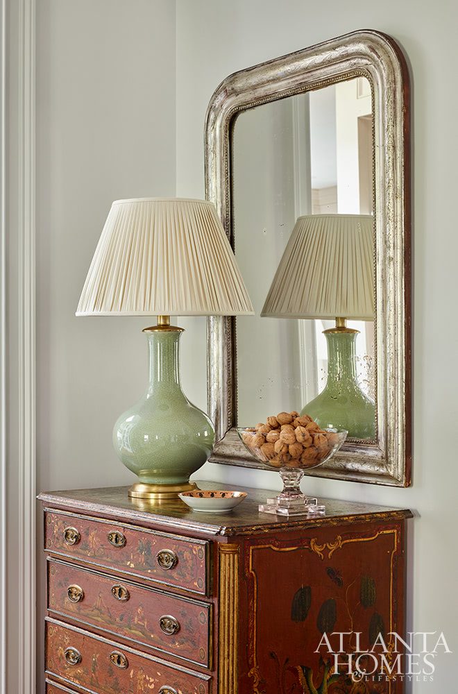 Caroline Willis designed Atlanta Home | Emily Followill Photography | Eleanor Roper Stylist | Source: Atlanta Homes & Lifestyles