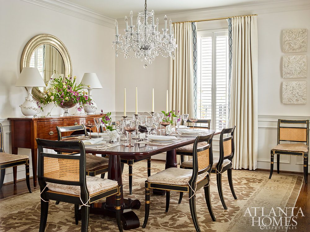 Caroline Willis designed Atlanta Home | Emily Followill Photography | Eleanor Roper Stylist | Source: Atlanta Homes & Lifestyles