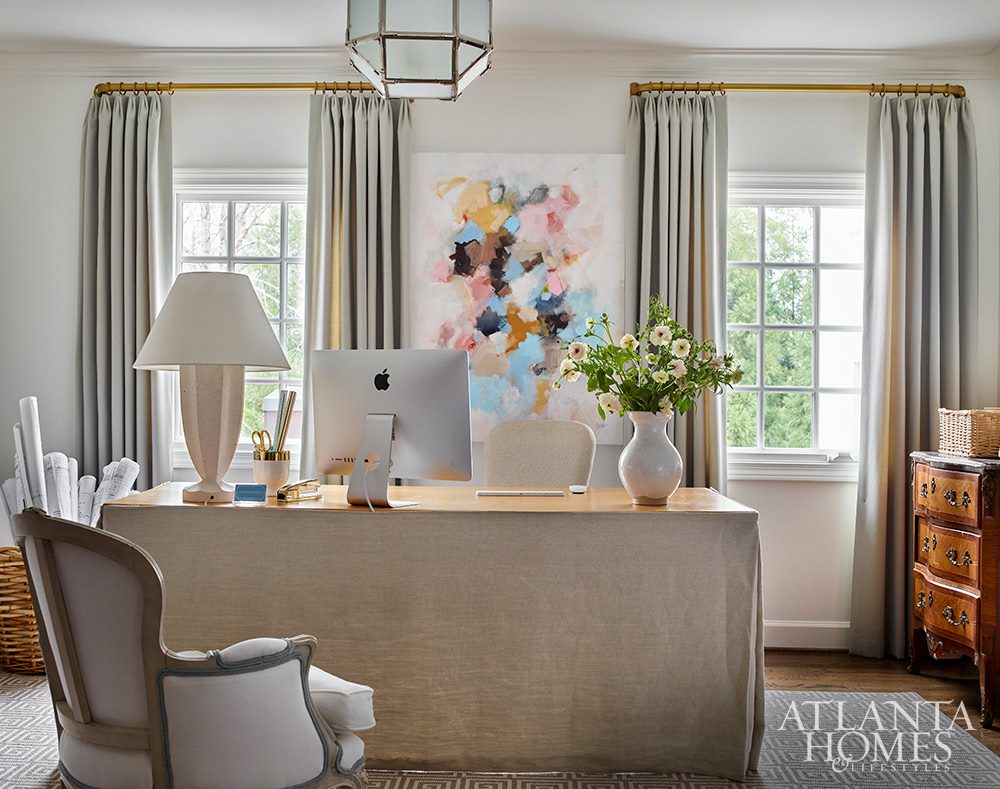 Caroline Willis designed Atlanta Home | Emily Followill Photography | Eleanor Roper Stylist | Source: Atlanta Homes & Lifestyles