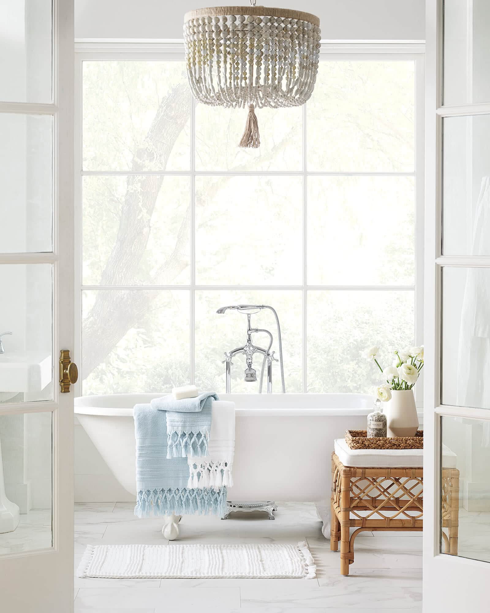 Tour a Charleston Home Updated for Guests and Link Love
