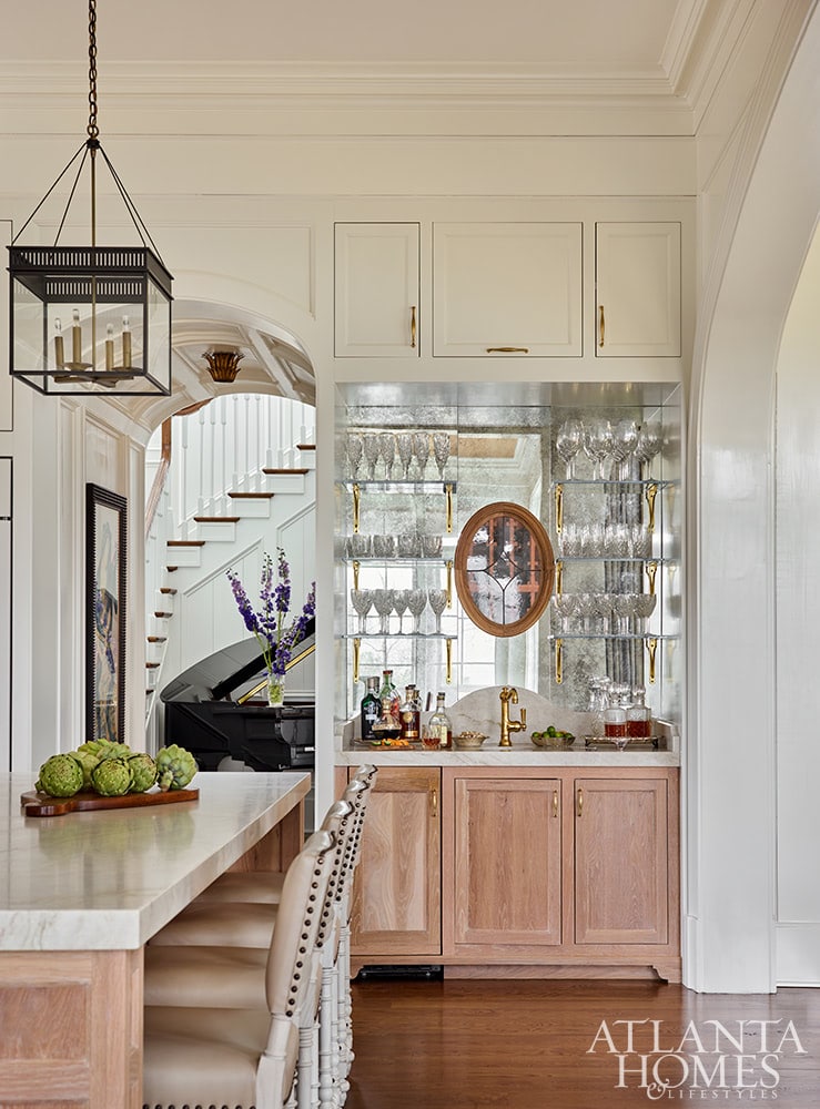 Interior Design: Melanie Milner and Katie Moorhouse of Design Atlelier - Photography: David Christensen - kitchen - kitchen design - kitchen decor - kitchen essentials -Southern Home with Plenty of Style
