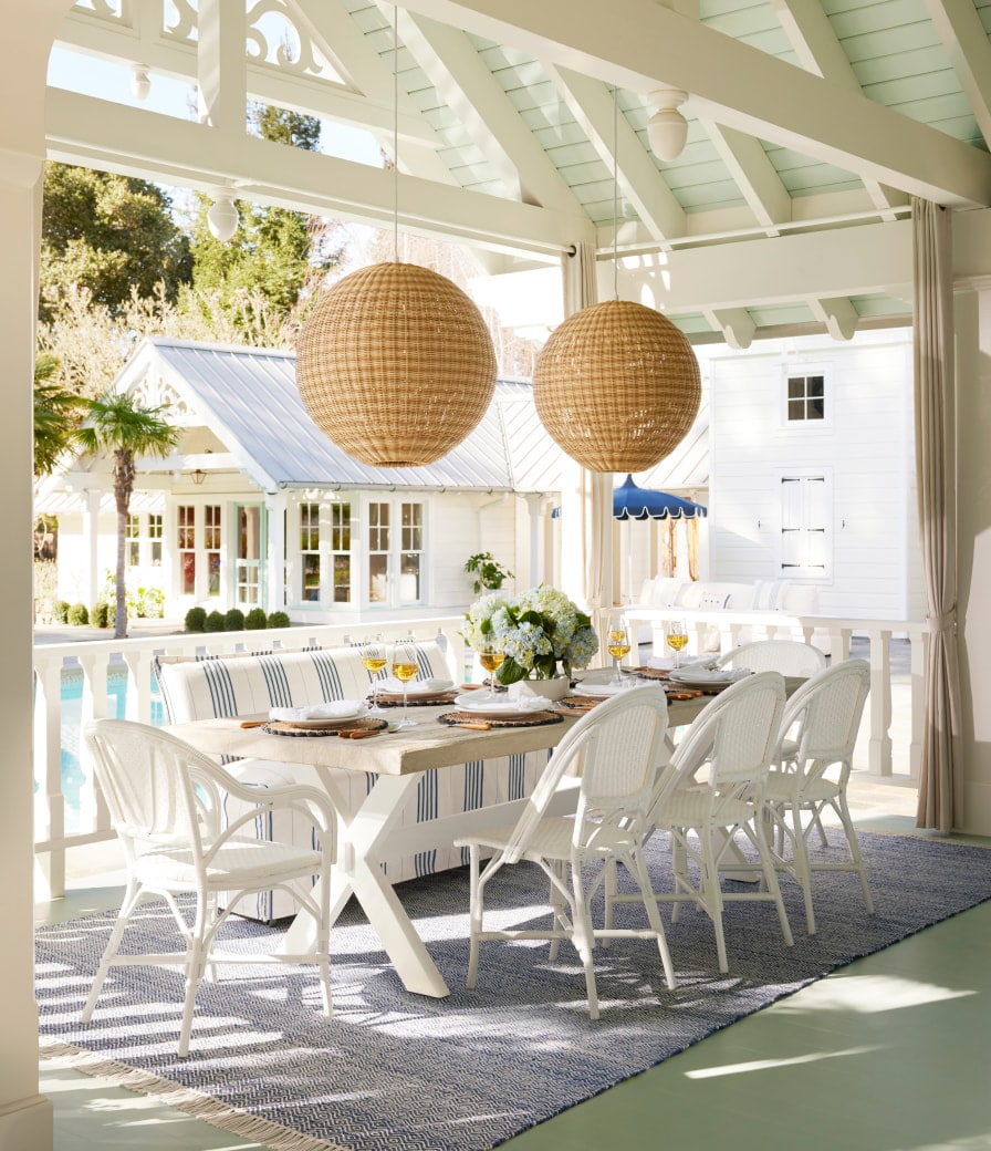 Dining al fresco with Serena & Lily - outdoor dining - banquette - blue and white