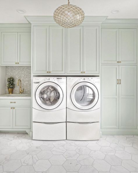 Laundry room designed by The Fox Group - Scott Davis Photography - laundry room design - laundry room decor