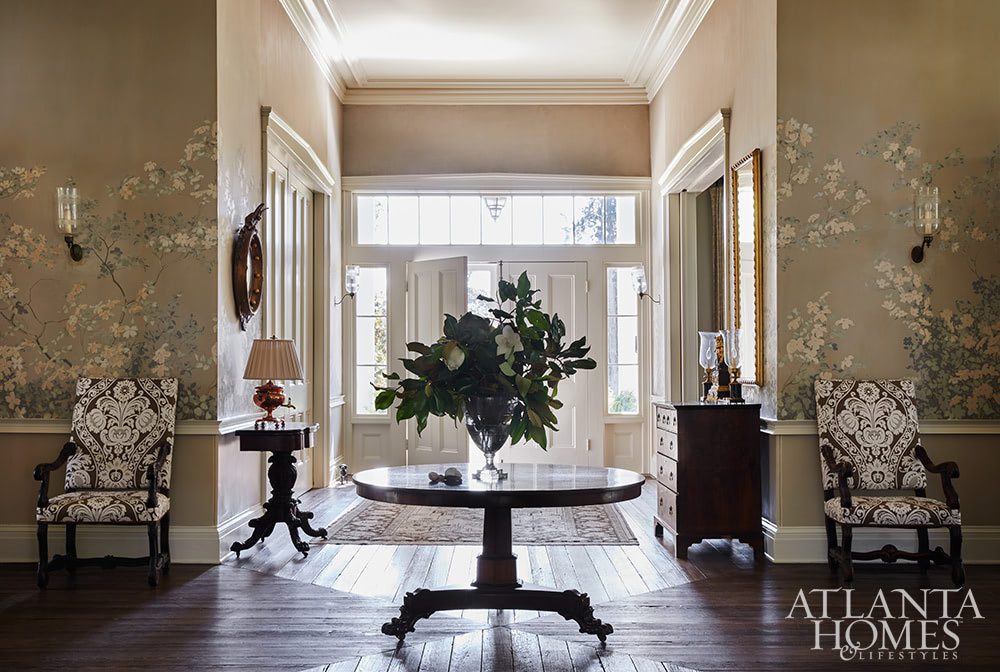 House Tour: Historic in Albany, Georgia - Atlanta Homes & Lifestyles - Magazine -INTERIOR DESIGN Susan Lapelle, Lapelle Interiors | LANDSCAPE DESIGN: Carson McElheney Landscape Architecture & Design | PHOTOGRAPHY: Emily Followill Photography | round table - entry - foyer