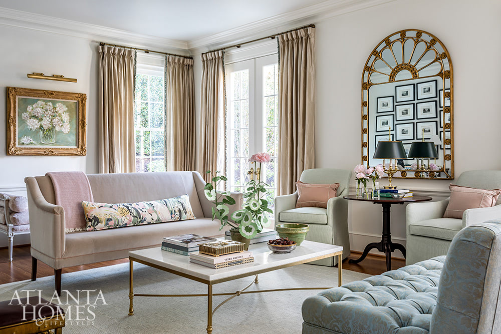 Source: Atlanta Homes & Lifestyles | Interior Design:  Emily Wyatt, Wyatt Designs | Architect:  MabryArch Architecture  | Builder: Revival Construction | Landscape Architect: Jonathan Bussell Landscape Architect | Photography: Jeff Herr | Stylist: Eleanor Roper living room - living room design - blue and white -