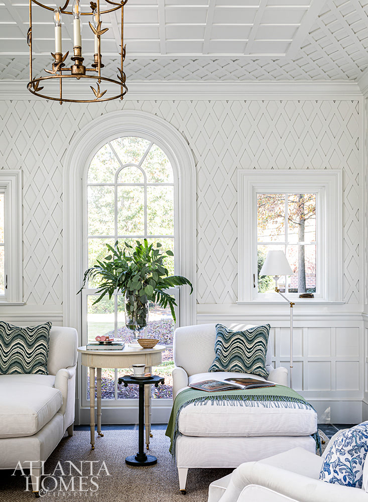 Source: Atlanta Homes & Lifestyles | Design:  Emily Wyatt, Wyatt Designs | Architect:  MabryArch Architecture  | Builder: Revival Construction | Landscape Architect: Jonathan Bussell Landscape Architect | Photography: Jeff Herr | Stylist: Eleanor Roper dining room - dining room design - blue and white - sunroom
