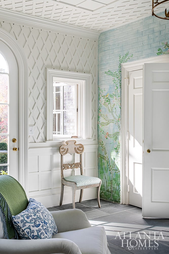 Source: Atlanta Homes & Lifestyles | Design:  Emily Wyatt, Wyatt Designs | Architect:  MabryArch Architecture  | Builder: Revival Construction | Landscape Architect: Jonathan Bussell Landscape Architect | Photography: Jeff Herr | Stylist: Eleanor Roper dining room - dining room design - blue and white - sunroom - lattice
