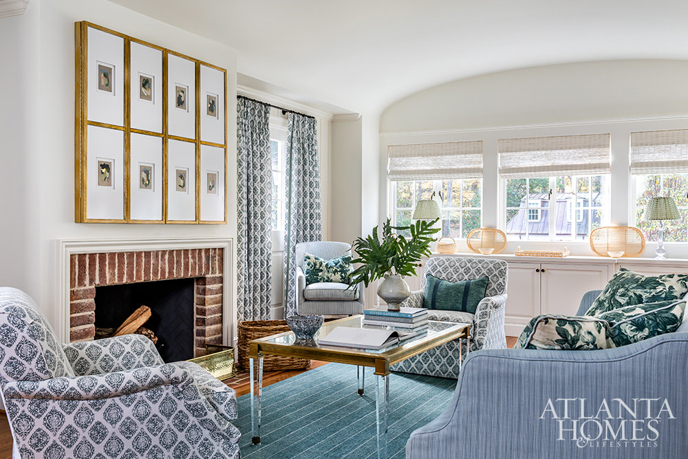 Source: Atlanta Homes & Lifestyles | Design:  Emily Wyatt, Wyatt Designs | Architect:  MabryArch Architecture  | Builder: Revival Construction | Landscape Architect: Jonathan Bussell Landscape Architect | Photography: Jeff Herr | Stylist: Eleanor Roper living room - living room design - blue and white 