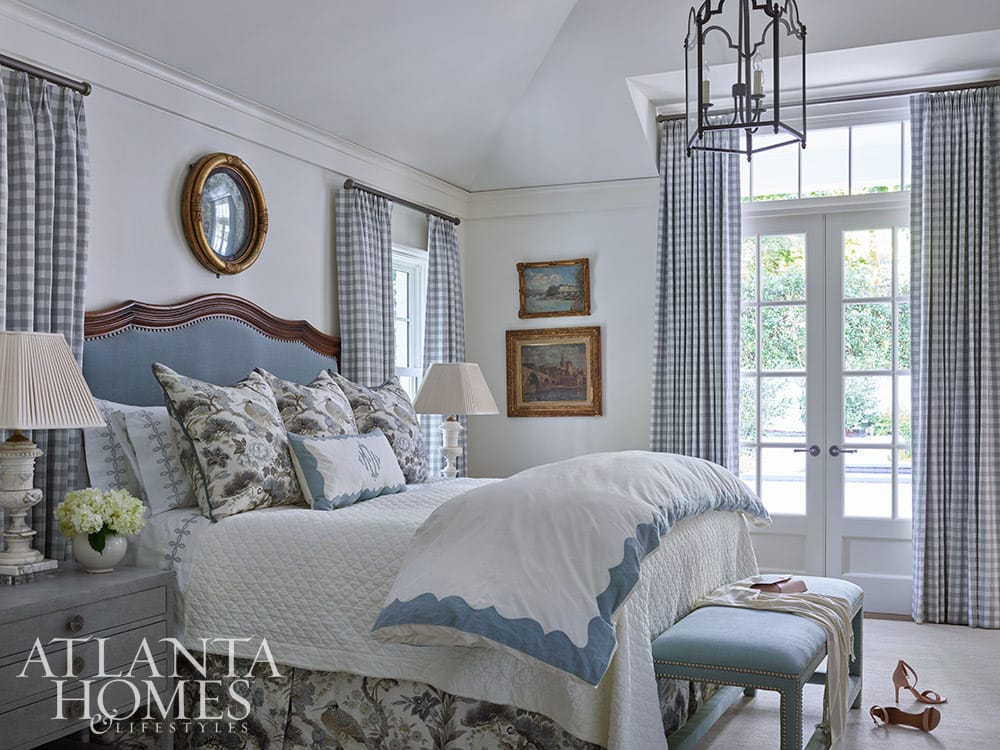 If you love English cottage style homes, then you'll want to take a tour of this 1950's Buckhead home. From the exposed beams in the living room to the delightful built-in reading nook, it is full of charming details. Source: Atlanta Homes & Lifestyles Interior Design: Lanier Interiors Architect: Steve Fintak of D Stanley Dixon Architect Photography: Emily Followill Landscape Architect: Jonathan Bussell Builder: Smith Built Homes
