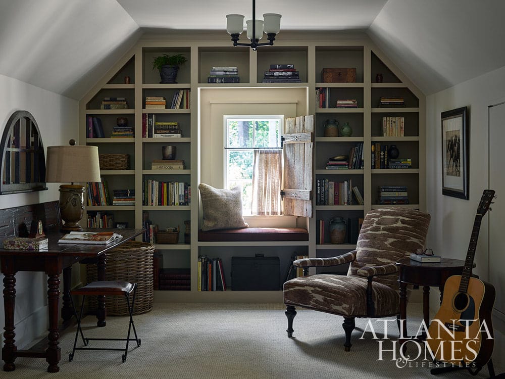 The dream team of Architect Historical Concepts,  Interior Designer Daniel DeSantis , and Carson McElheney Landscape Architecture & Design outdid themselves on this one!  Source: Atlanta Homes & LIfestyles | Photography: Emily Followill