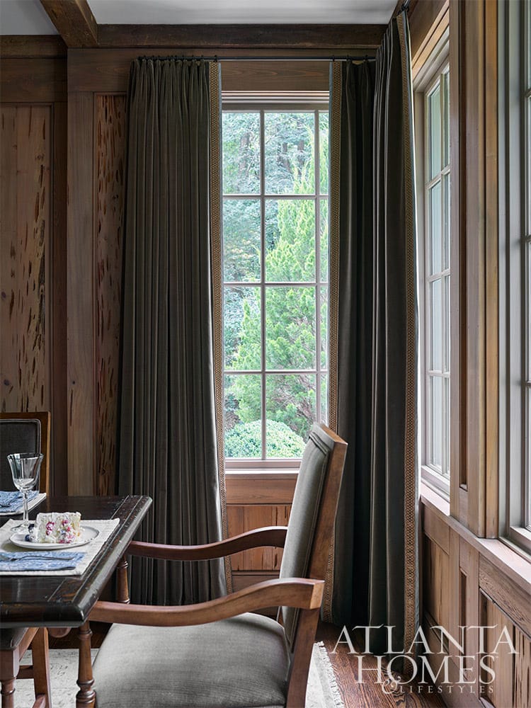 The dream team of Architect Historical Concepts,  Interior Designer Daniel DeSantis , and Carson McElheney Landscape Architecture & Design outdid themselves on this one!  Source: Atlanta Homes & LIfestyles | Photography: Emily Followill