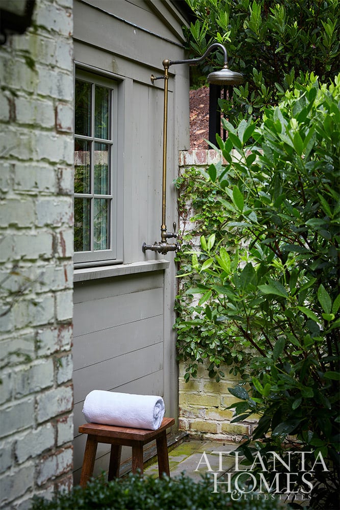 The dream team of Architect Historical Concepts,  Interior Designer Daniel DeSantis , and Carson McElheney Landscape Architecture & Design outdid themselves on this one!  Source: Atlanta Homes & LIfestyles | Photography: Emily Followill