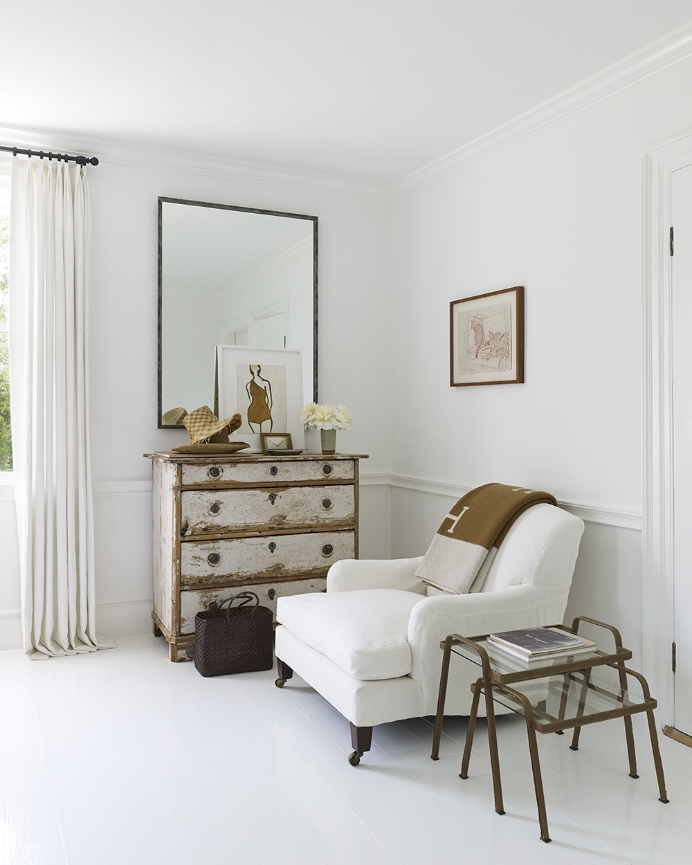 Mark Cunningham designed Southampton home -bedroom, canopy bed, bedroom design, bedroom decor