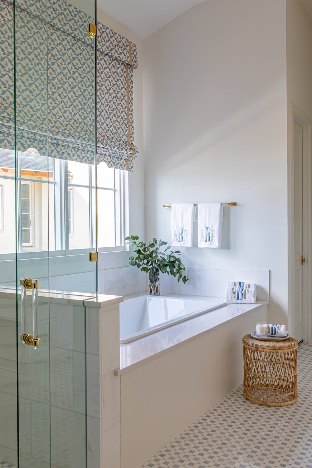 Long Cove Lake House - Mary Beth Wagner Interior - Nathan Schroder Photography