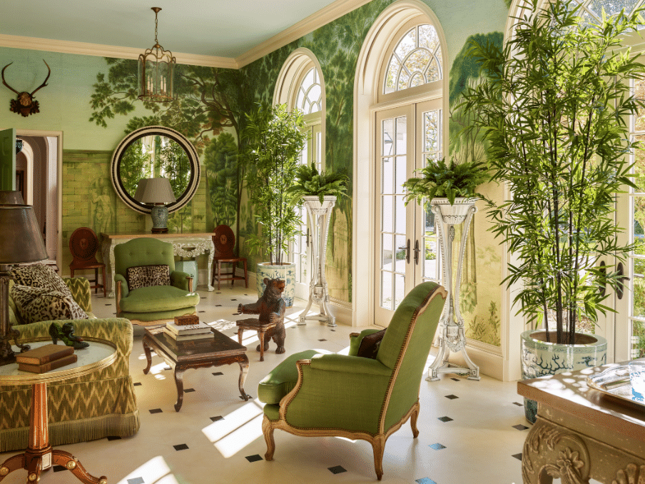 Miles Redd Interior Design |In the captivating new book Peter Pennoyer Architects: City|Country, we are treated to a glimpse of 20 defining projects from this renowned architectural firm. These works are acclaimed for their expert incorporation of classical architectural principles and their unwavering commitment to craftsmanship.