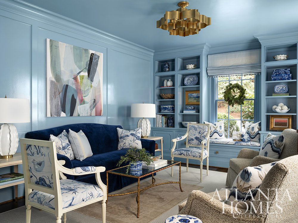 Deck the halls , living room, living room decor, brass chandelier Source: Atlanta Homes & Lifestyle Architect Ross Piper Builder Stuart Grubb Interior Designer Sande Beck Photographer Rustic White Photography