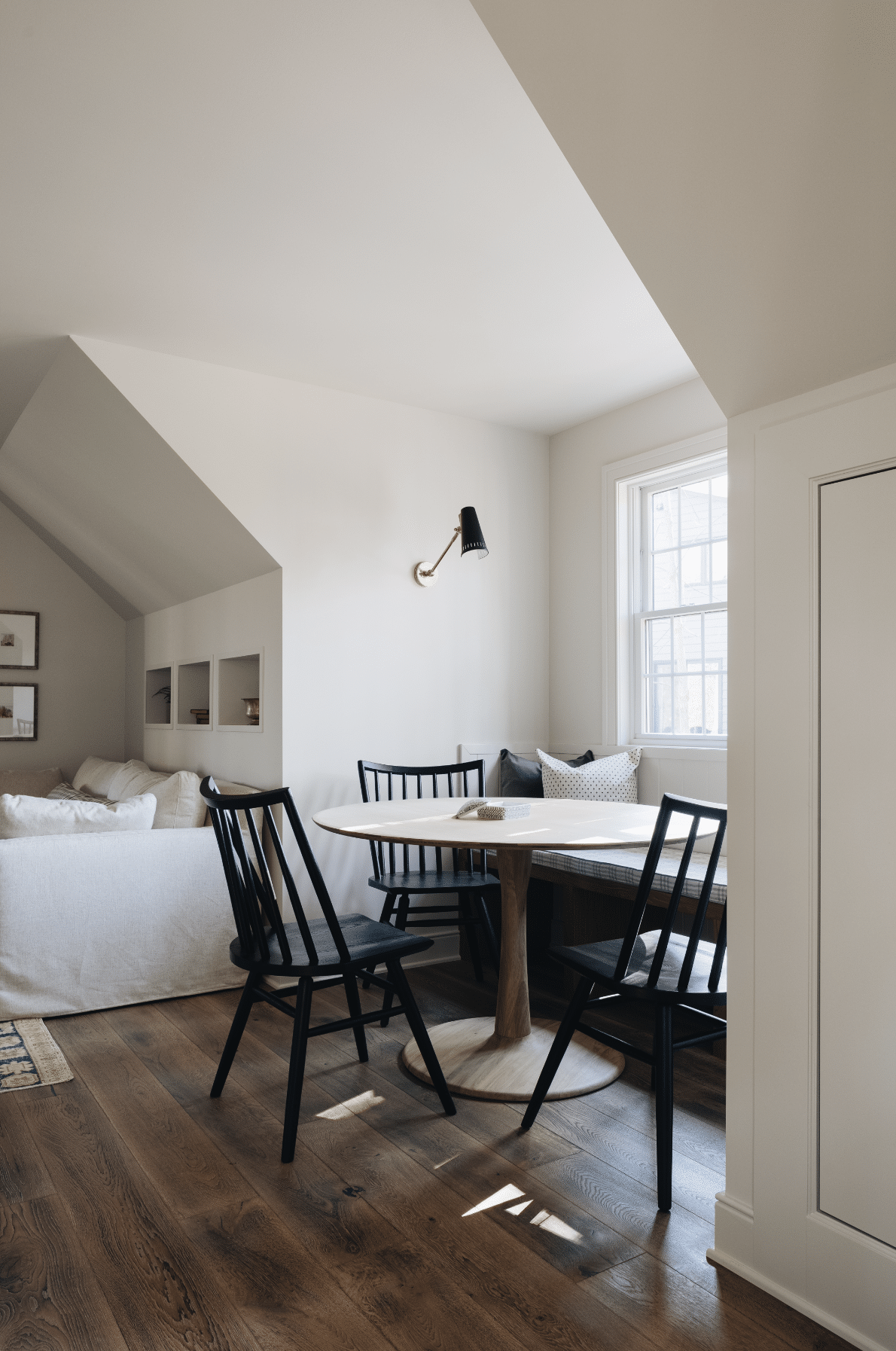 A Jean Stoffer designed lakeside cottage beautifully photography by Stoffer Photography Interiors is a breathtaking transformation that elevated it from a simple dwelling to a haven of serenity.