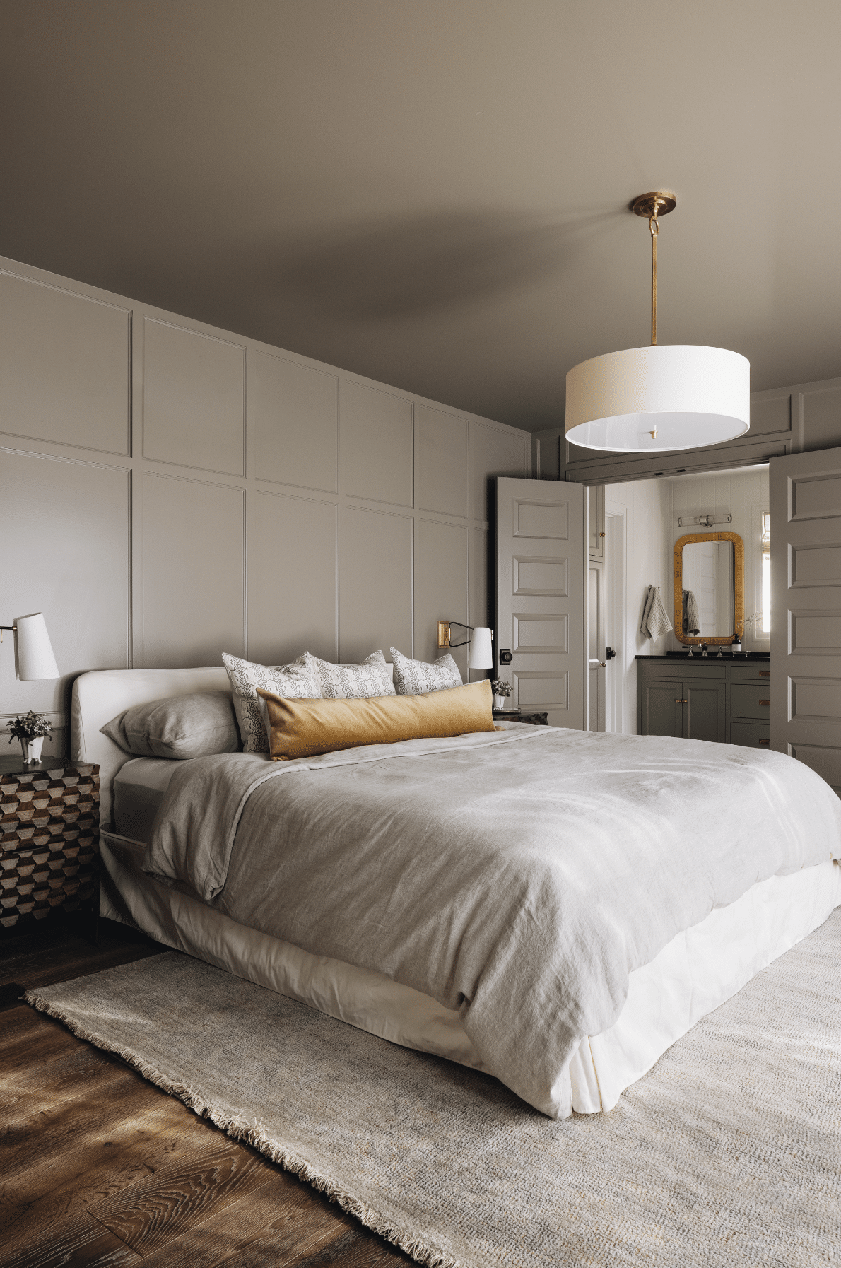 A Jean Stoffer designed lakeside cottage beautifully photography by Stoffer Photography Interiors is a breathtaking transformation that elevated it from a simple dwelling to a haven of serenity.