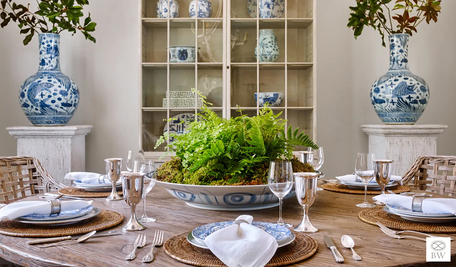 Here are some of our favorite secrets to Southern entertaining and for throwing a fabulous fete to remember: