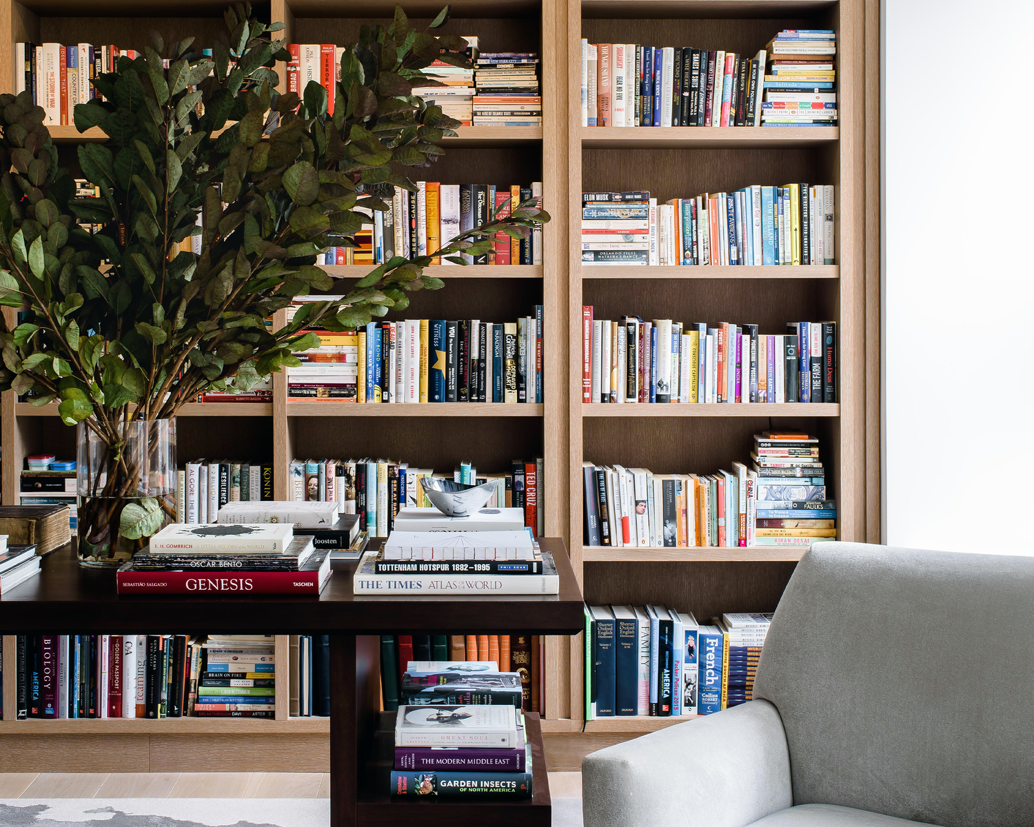 From too-beautiful-for-words foyers to living rooms with style,  Atlelier Roan by Grace Rosenstein's good taste speaks for itself! Read McKendree Photography