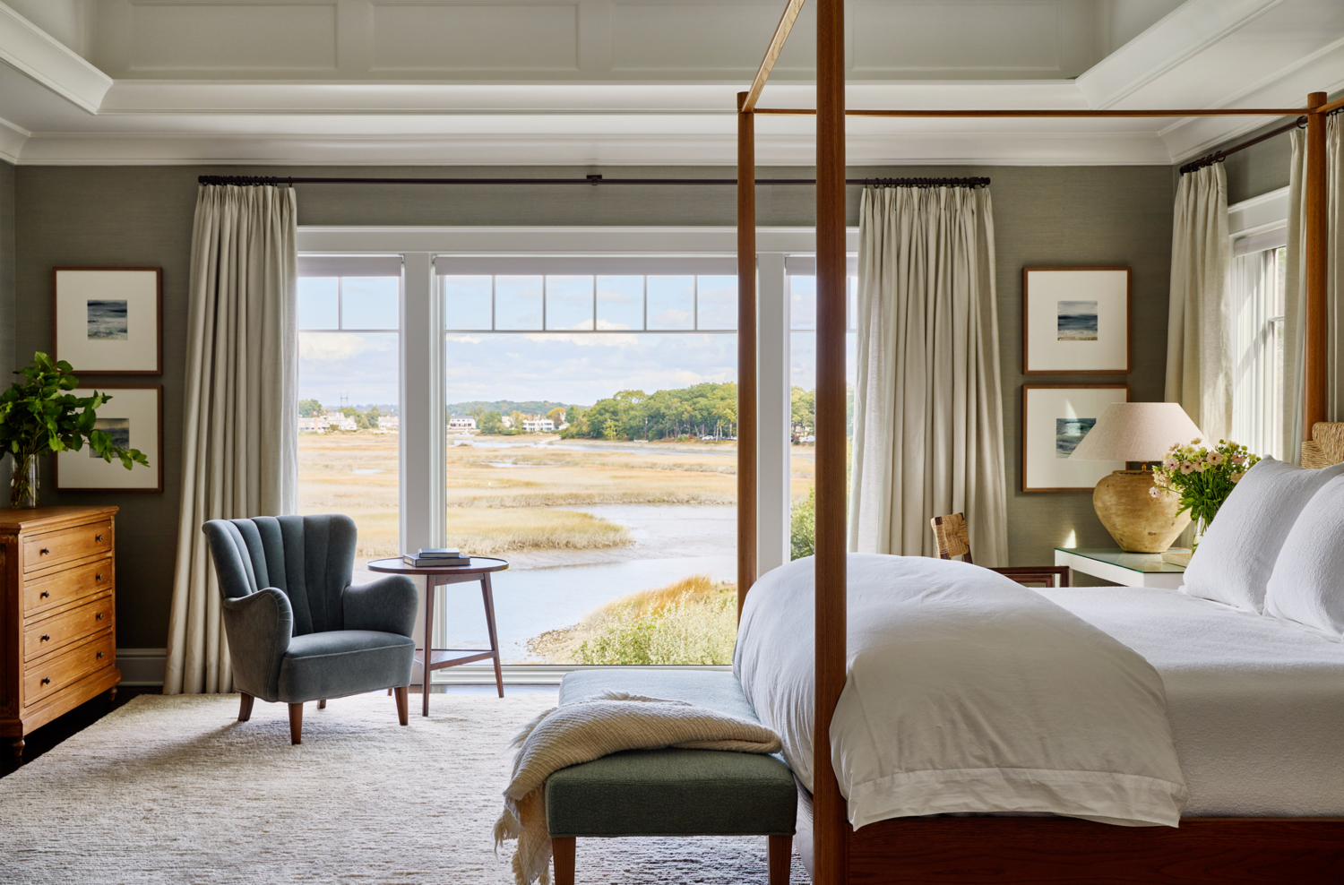 From too-beautiful-for-words foyers to living rooms with style,  Atlelier Roan by Grace Rosenstein's good taste speaks for itself! Read McKendree Photography