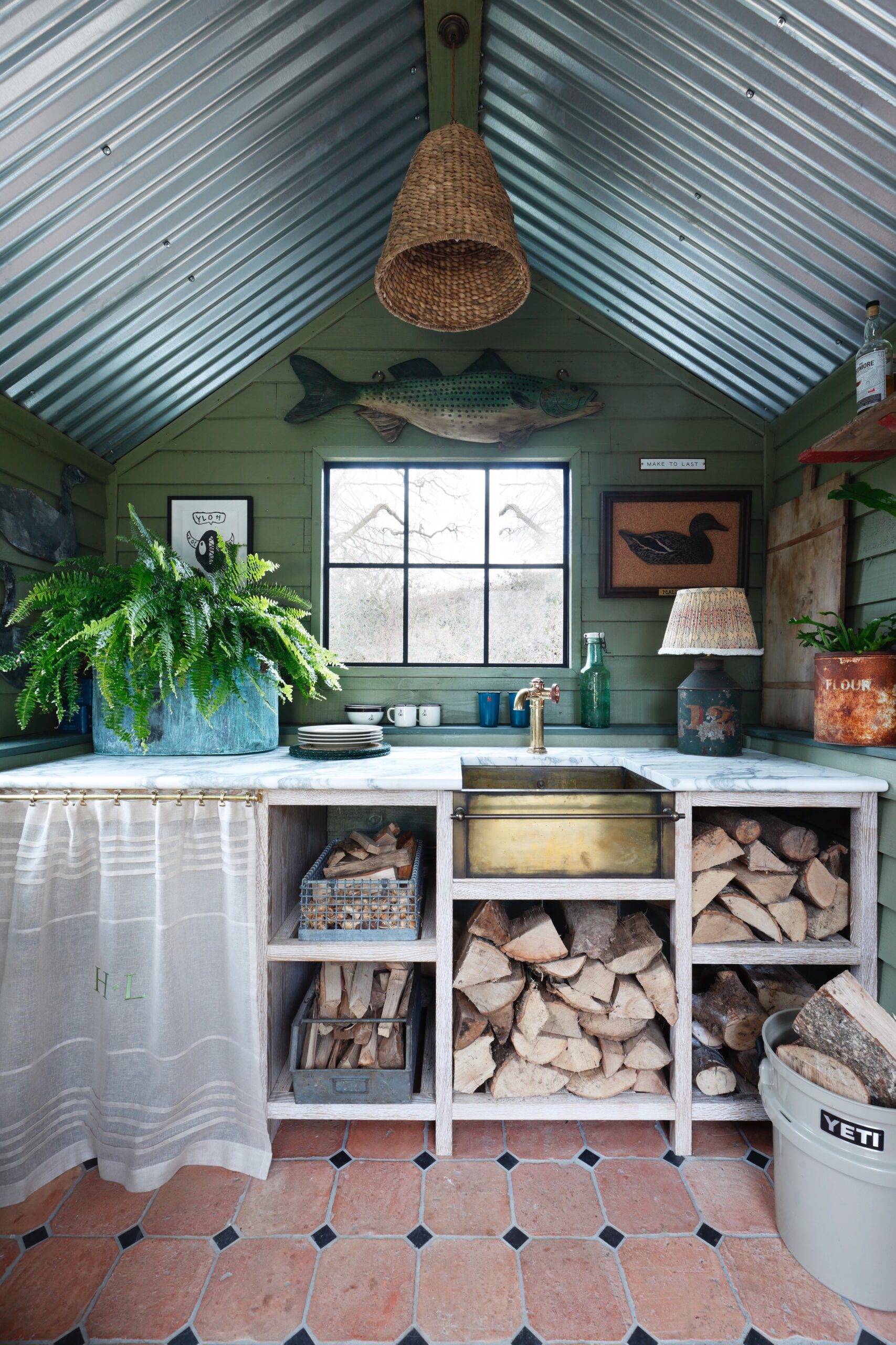 Life–and houses–are all about the details. And no one embraces that philosophy better than the designers of HÁM Interiors. From the largest room to the tiniest nook, nothing is overlooked. Alexander James Photography