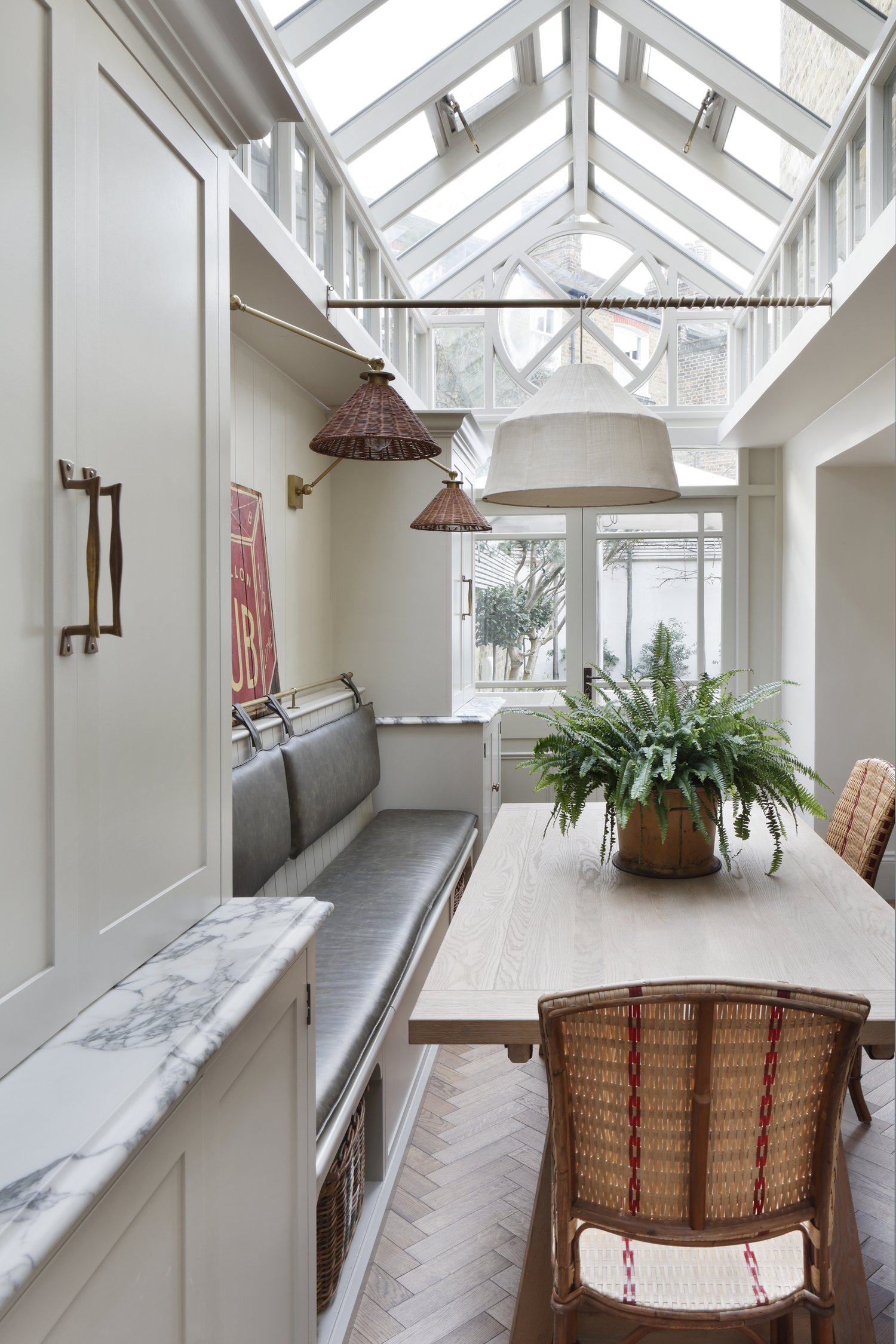 Life–and houses–are all about the details. And no one embraces that philosophy better than the designers of HÁM Interiors. From the largest room to the tiniest nook, nothing is overlooked. Alexander James Photography