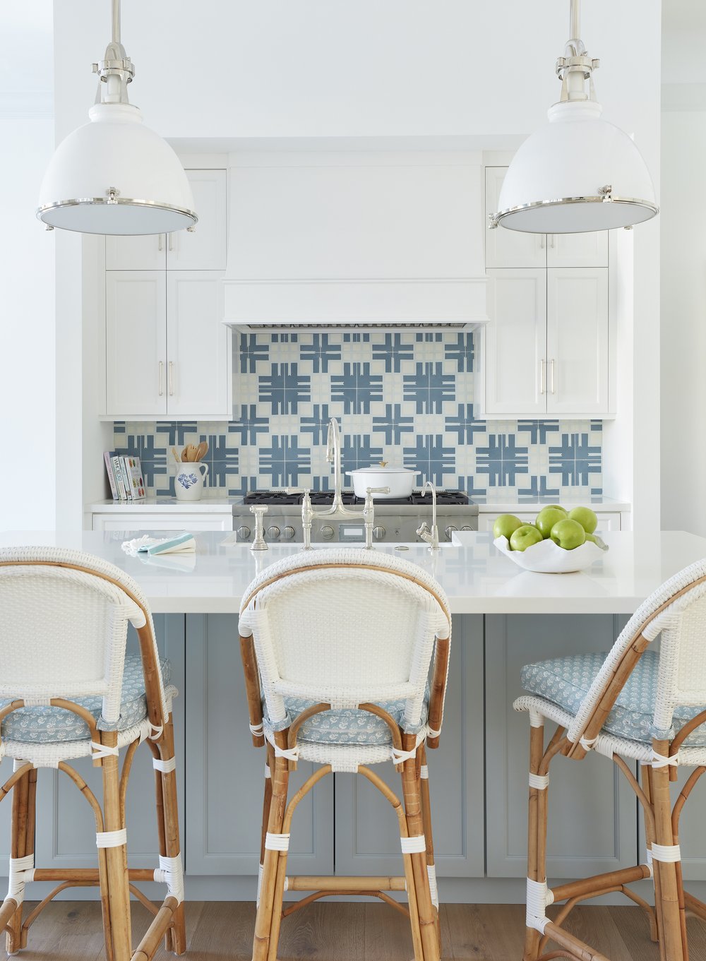 Beyond the basics, there are so many ways to make the heart of the home warm, welcoming and absolutely you. Take a peek at a few favorite Kara Miller kitchens that have us teeming with inspiration. Brantley Photography