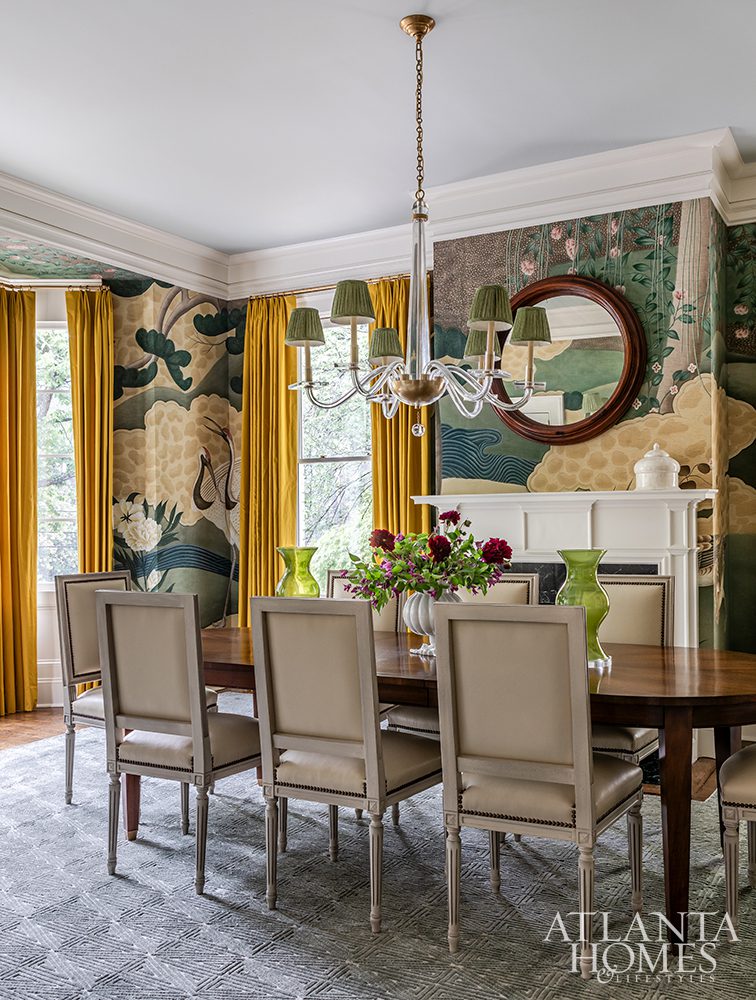 We are so excited to tour this perfectly styled home, today that hits all the high notes when it comes to style.  The designers’ eye of Architect Jonathan Lacrosse and Designer Helen Hanavich, toward preserving the best of the old while incorporating the new is nothing short of fabulous.Source:  Atlanta Homes & Lifestyles | Stylist: Alexandra Flint | | Photography: Jeff Herr -