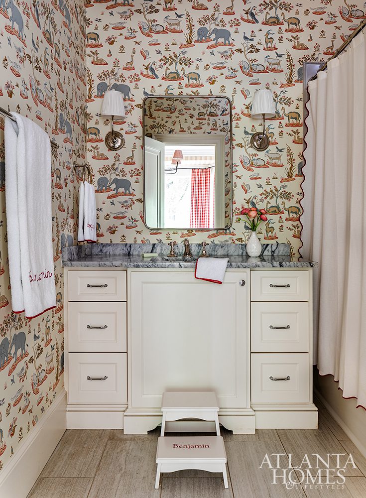 We are so excited to tour this perfectly styled home, today that hits all the high notes when it comes to style.  The designers’ eye of Architect Jonathan Lacrosse and Designer Helen Hanavich, toward preserving the best of the old while incorporating the new is nothing short of fabulous.Source:  Atlanta Homes & Lifestyles | Stylist: Alexandra Flint | | Photography: Jeff Herr -