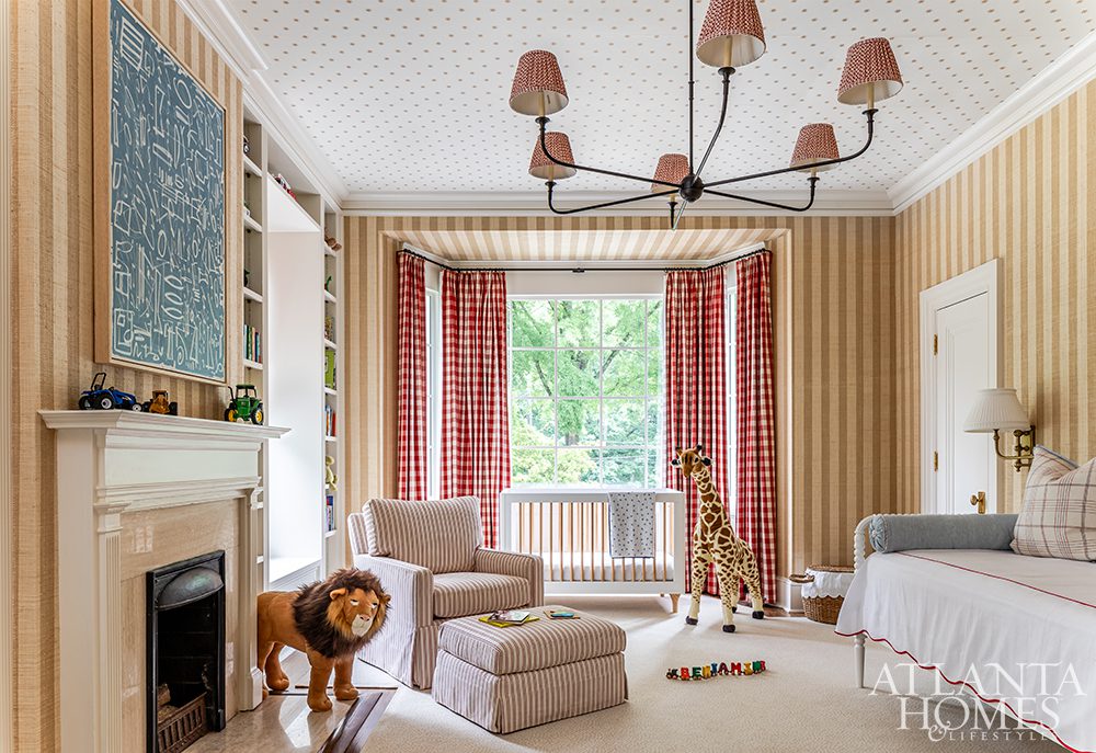 We are so excited to tour this 1920's home, today that hits all the high notes when it comes to style.  The designers’ eye of Architect Jonathan Lacrosse and Designer Helen Hanavich, toward preserving the best of the old while incorporating the new is nothing short of fabulous.Source:  Atlanta Homes & Lifestyles | Stylist: Alexandra Flint | Photography: Jeff Herr