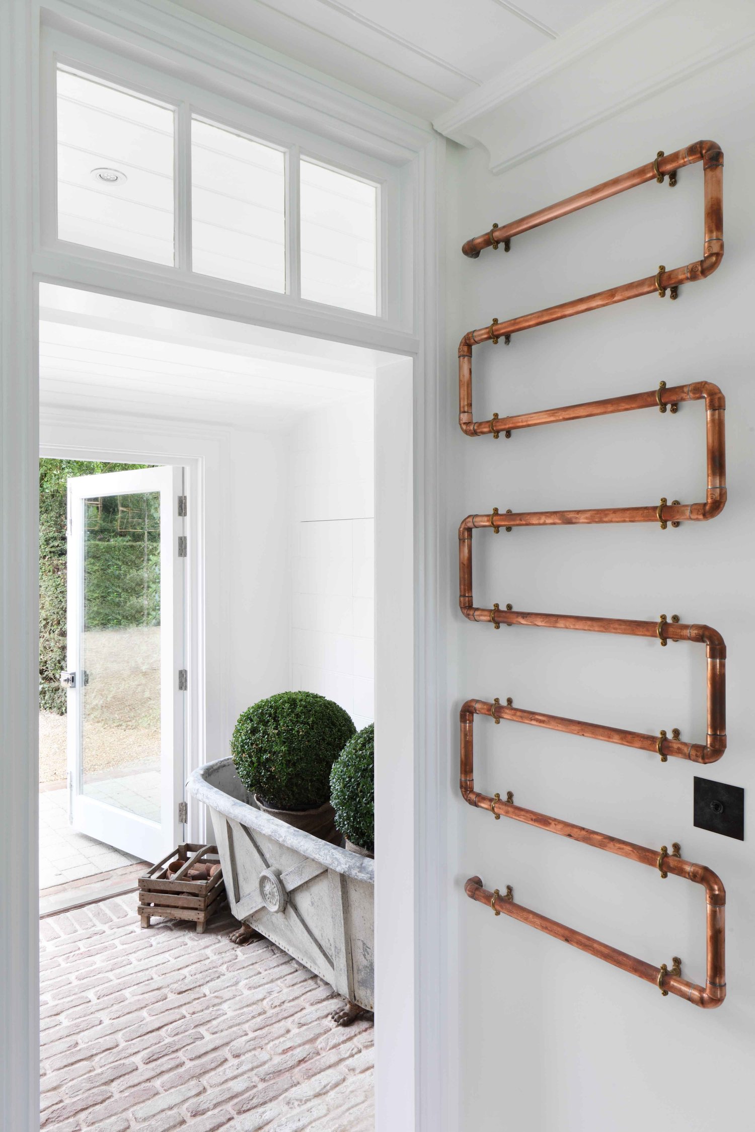 Life–and houses–are all about the details. And no one embraces that philosophy better than the designers of HÁM Interiors. Alexander James Photography