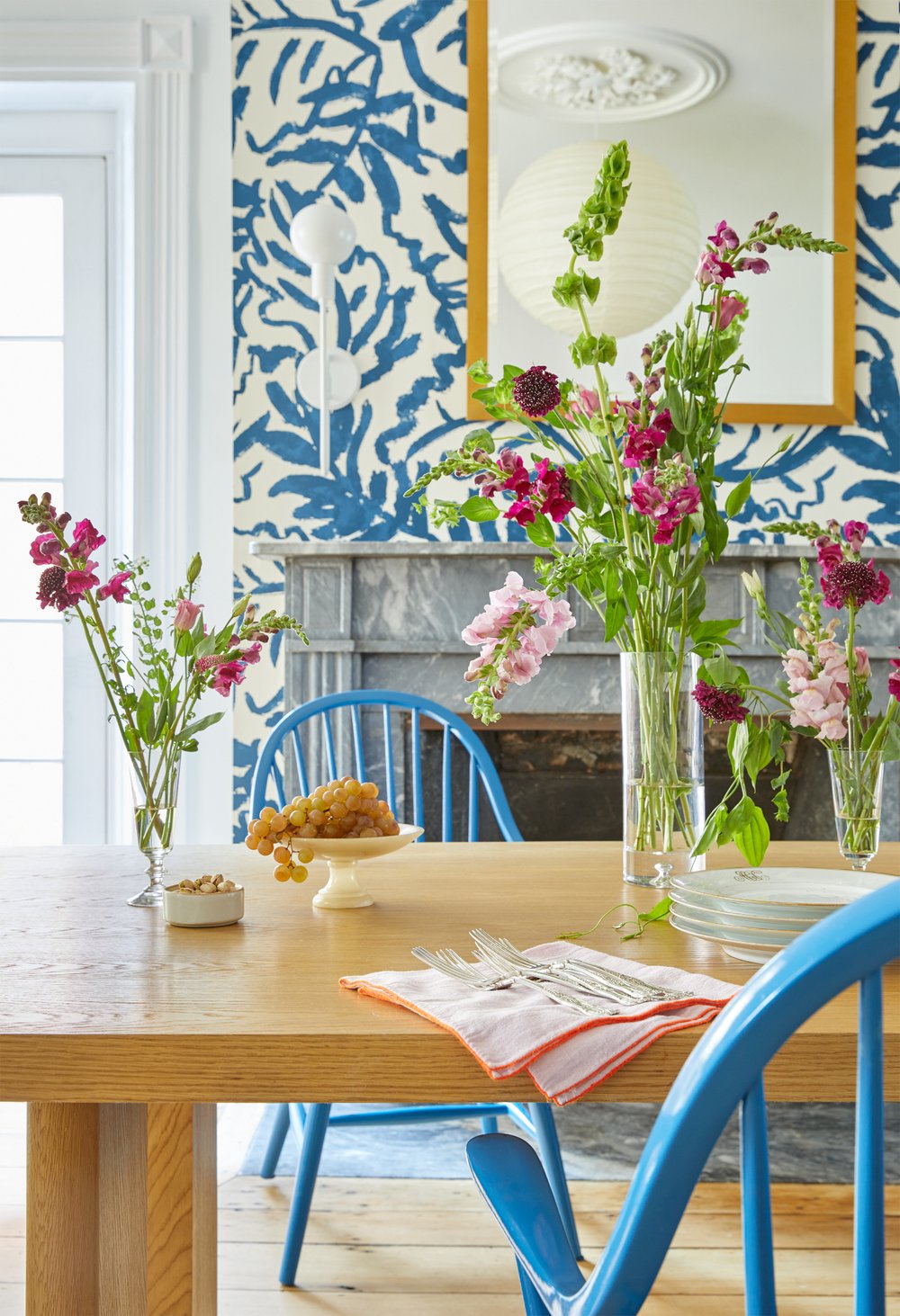 This fabulous home design by the talented Colleen Simonds Design is elegant, fresh, fun, and full of personality–everything a home for a young family should be! Emily Gilbert Photography