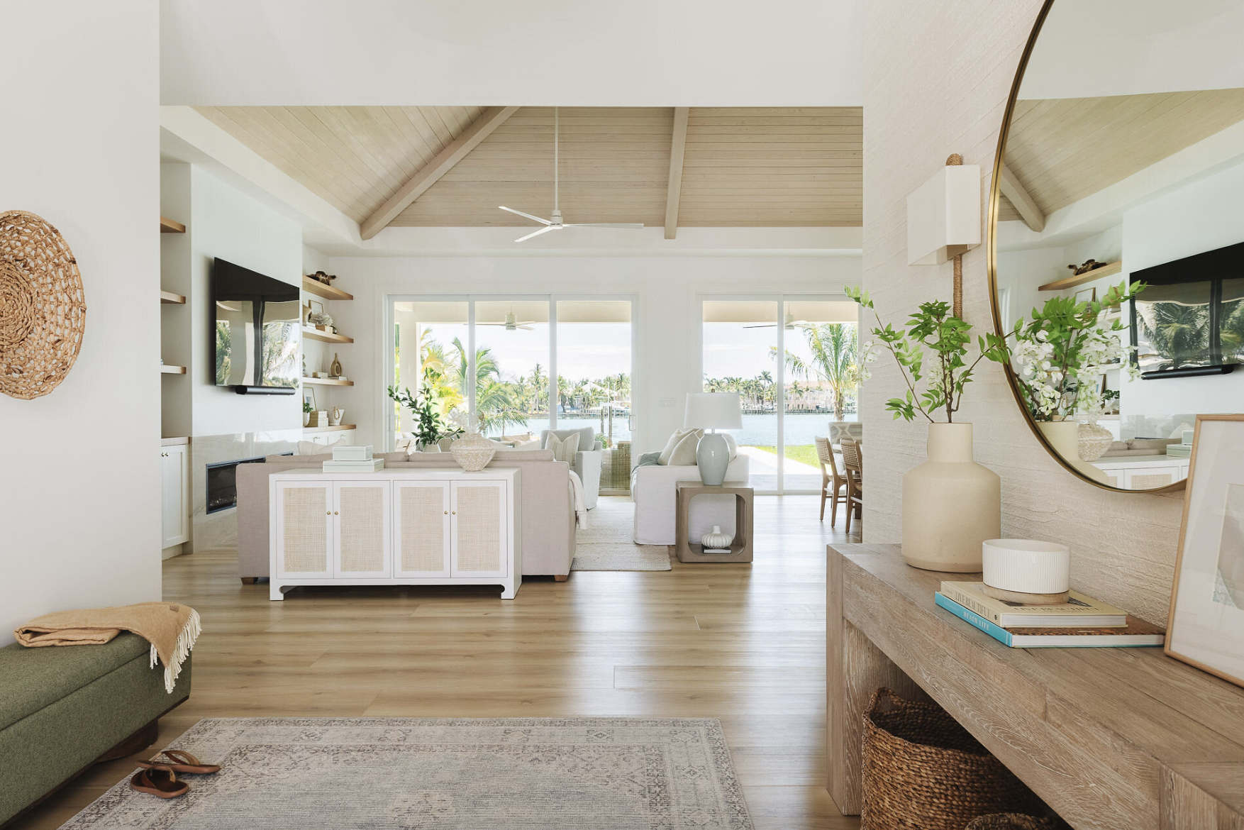 This Ally Whalen designed retreat in Florida is so beautiful, fresh and fun it will make you feel like you’ve been somewhere a world away without ever leaving your living room! Architect: Cosentino Architecture The J Projects Photography