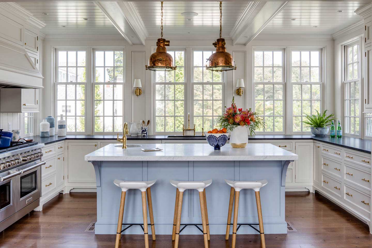 Today we are so excited to showcase 10 of our favorite kitchens from Digs Design Company.  The designer creates the perfect kitchen for each home and has us teeming with inspiration. Greg Premru Photography