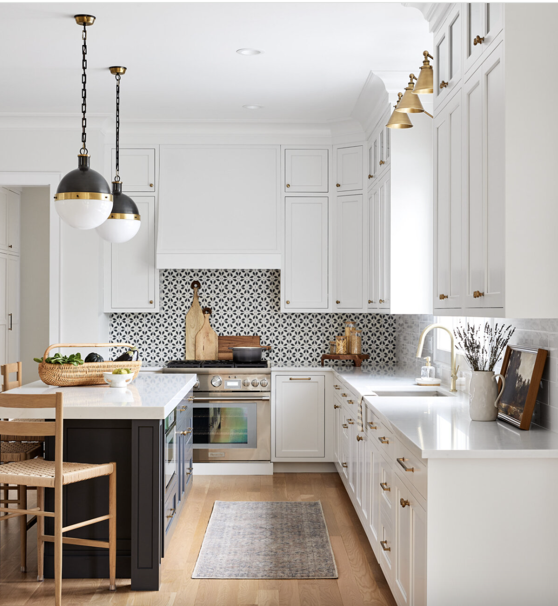 Chic, clean interiors with just the right amount of personality are hallmarks of this talented designer’s style. Take a break, take a peek, and let us know which space of Cory Connor 's is your favorite. Laura Moss PHotography
