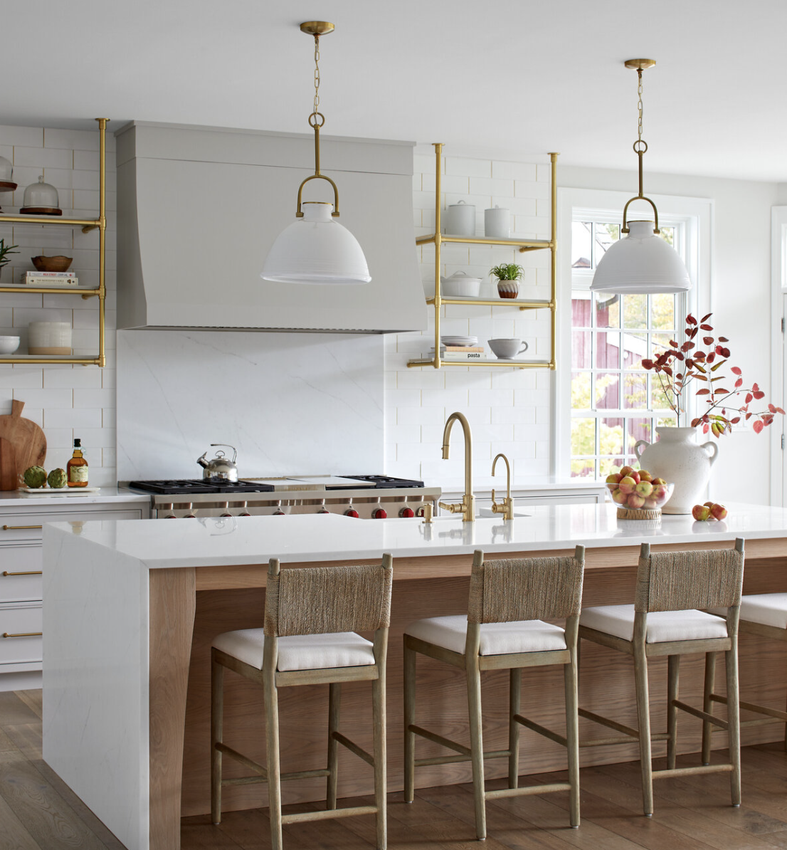 Chic, clean interiors with just the right amount of personality are hallmarks of this talented designer’s style. Take a break, take a peek, and let us know which space of Cory Connor 's is your favorite. Laura Moss PHotography