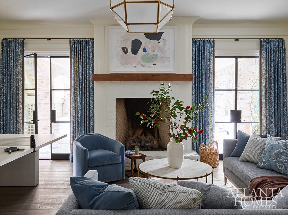 If you're looking for an amazing tour today, this fabulous home designed by Courtney Giles in Atlanta Homes & Lifestyles won't disappoint!  Traditional elements with the right mix of modern, hints of glamour in all the right places and architectural details that accentuate at every turn, this beautiful space is just the right kind of chic.